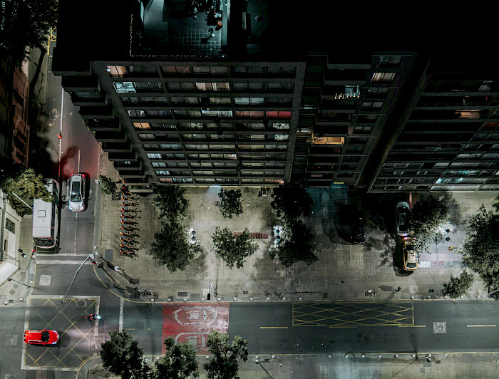 Edificios de departamentos en altura en una ciudad chilena